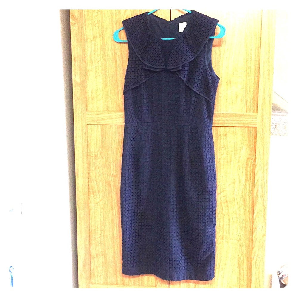 Chic Navy Blue Eyelet Dress with Pockets. 👗👗